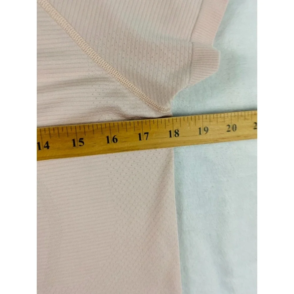Lululemon Swiftly Tech Short Sleeve Shirt 2.0 Women Sz 8-10 Pink Short Sleeve
